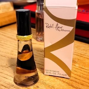 Reb’l fleur by Rihanna perfume 0.25 80% Full